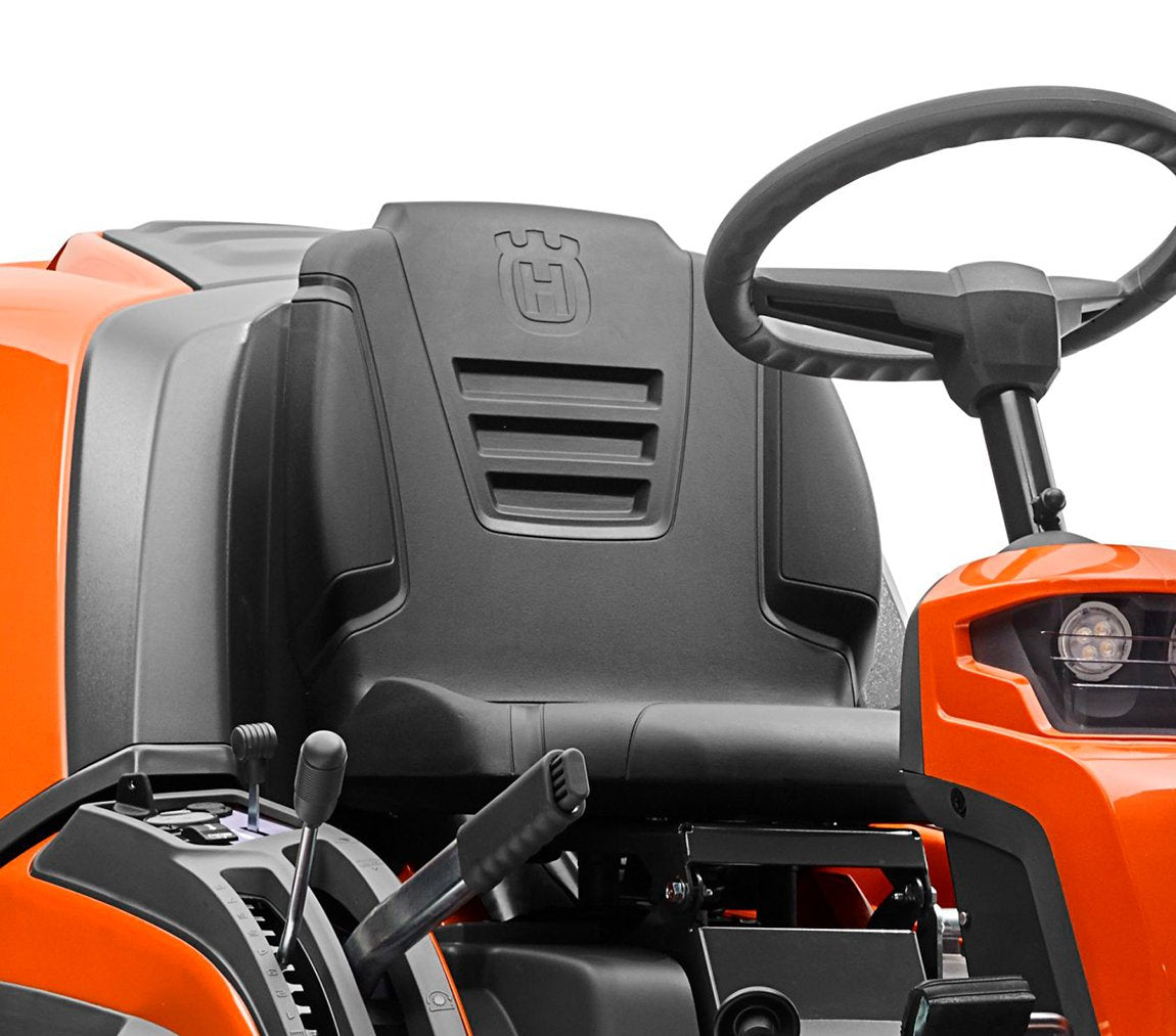 Husqvarna Profi Allrad-Frontmäher RC 320Ts AWD – Modell 2025 (Grundgerät ohne Mähdeck)