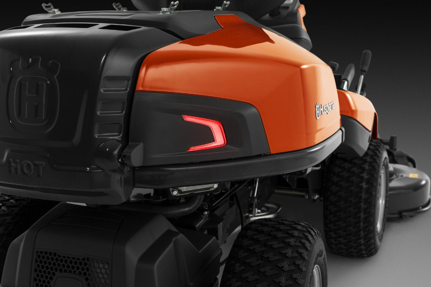 Husqvarna R 316TX AWD – Modell 2025 (Grundgerät ohne Mähdeck)