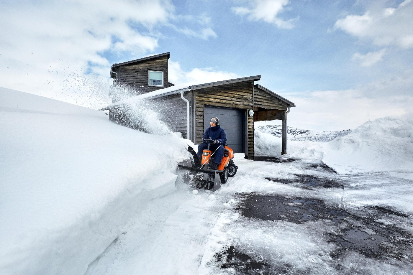 Husqvarna R 316TsX AWD – Modell 2025 (Grundgerät ohne Mähdeck)