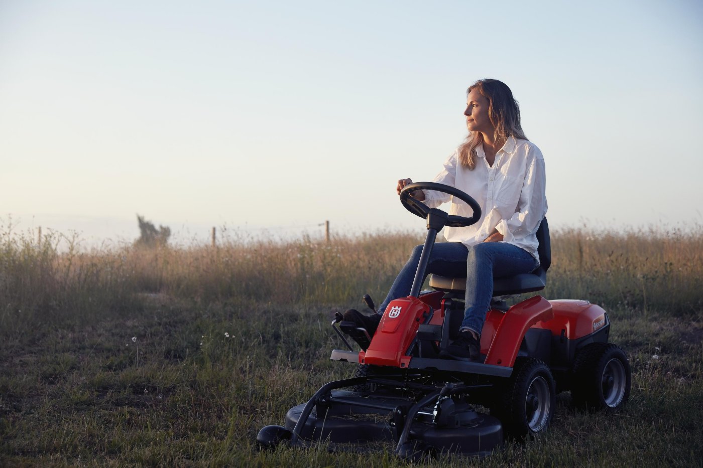 Husqvarna Akku-Frontmäher R 112iC inkl. Mähdeck Combi 85 – Modell 2025