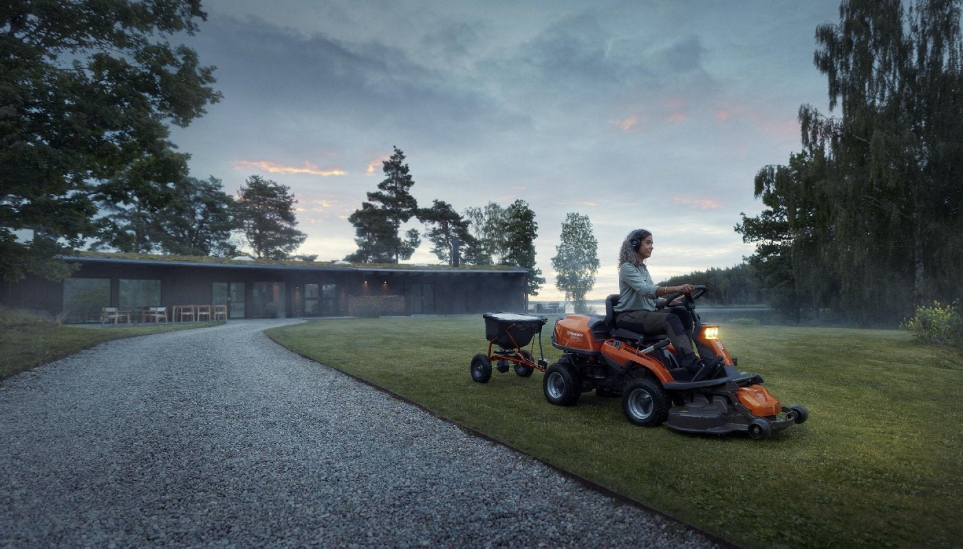 Husqvarna Profi-Frontmäher R 216T AWD – Grundgerät ohne Mähwerk – Modell 2025