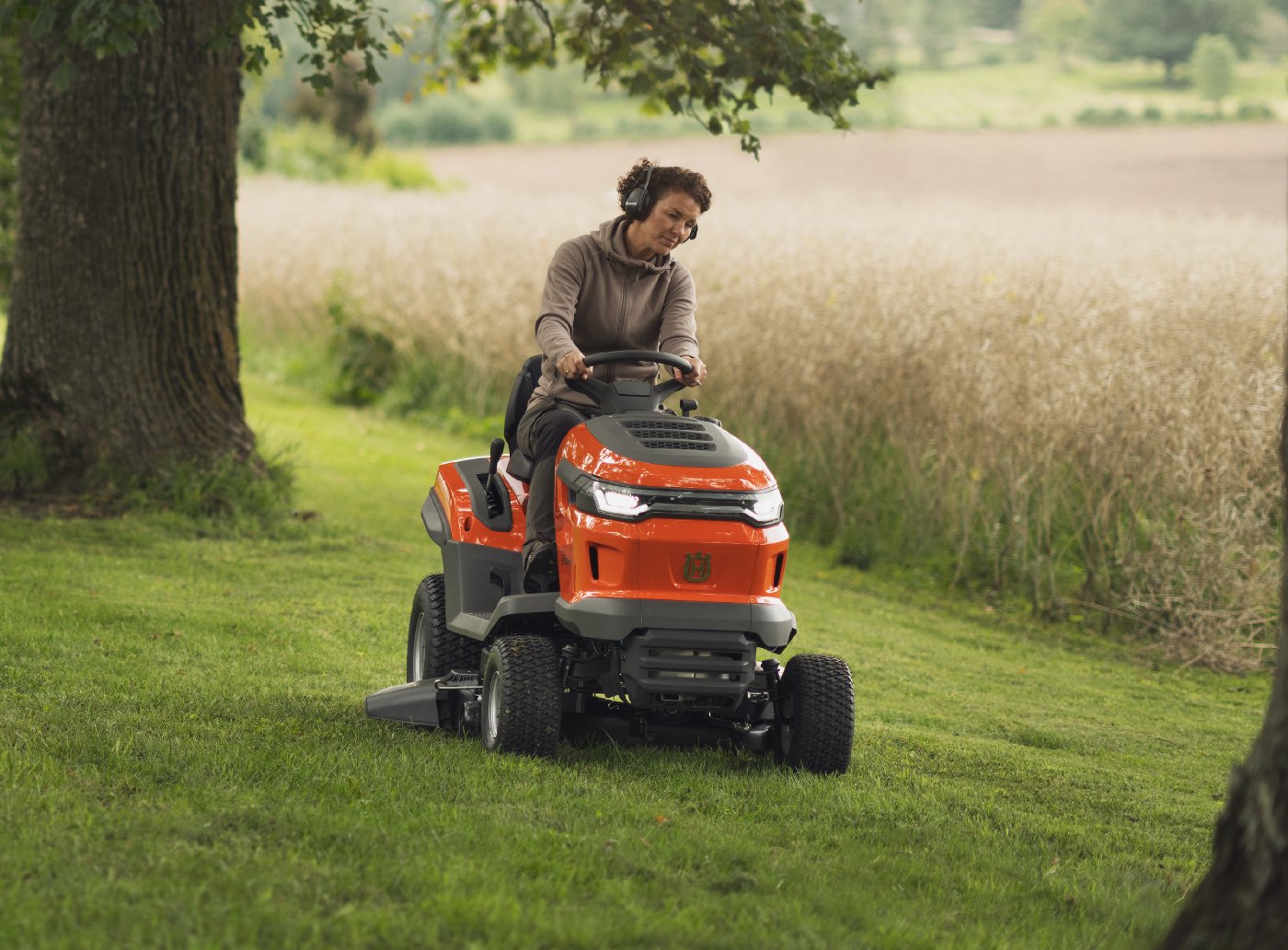Husqvarna Rasentraktor TS 215T – Modell 2025