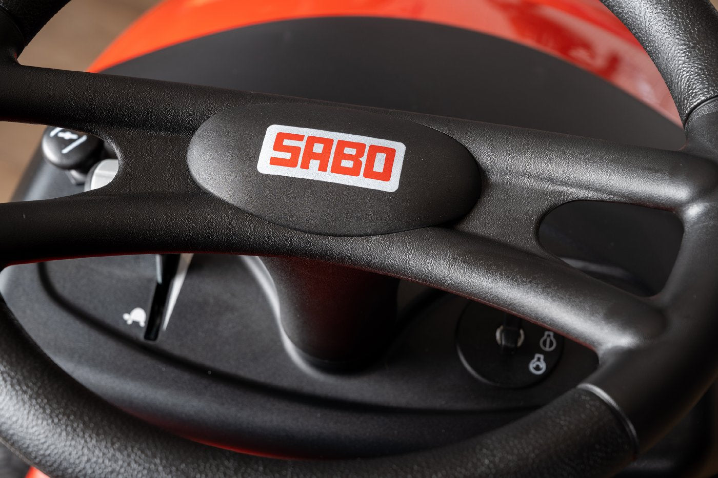 SABO Rasentraktor 110-S – Modell 2025